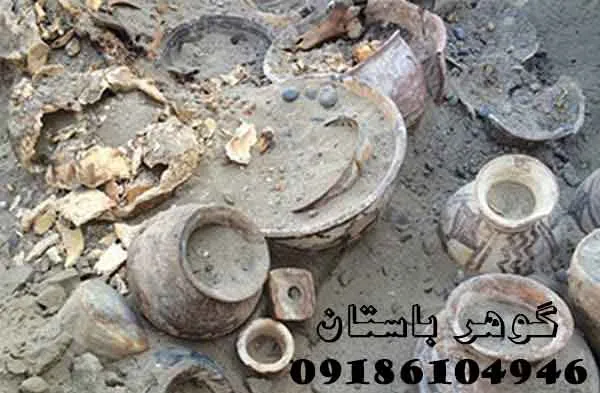علائم رسیدن به دفینه موقع کندن زمین